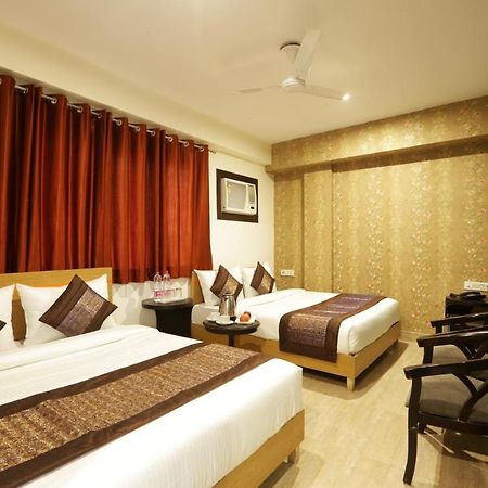 Hotel Airport Star Nuova Delhi Esterno foto