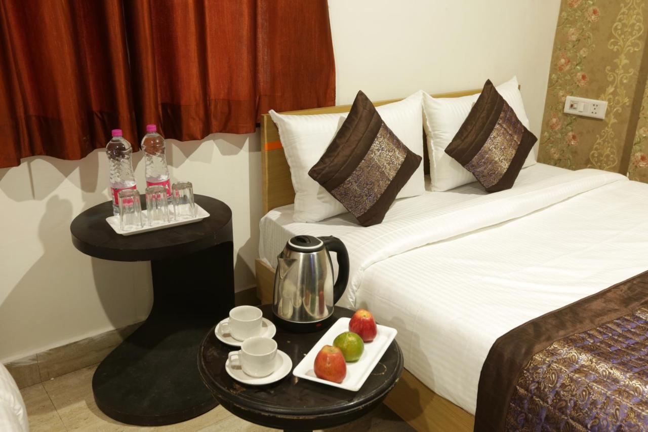 Hotel Airport Star Nuova Delhi Esterno foto
