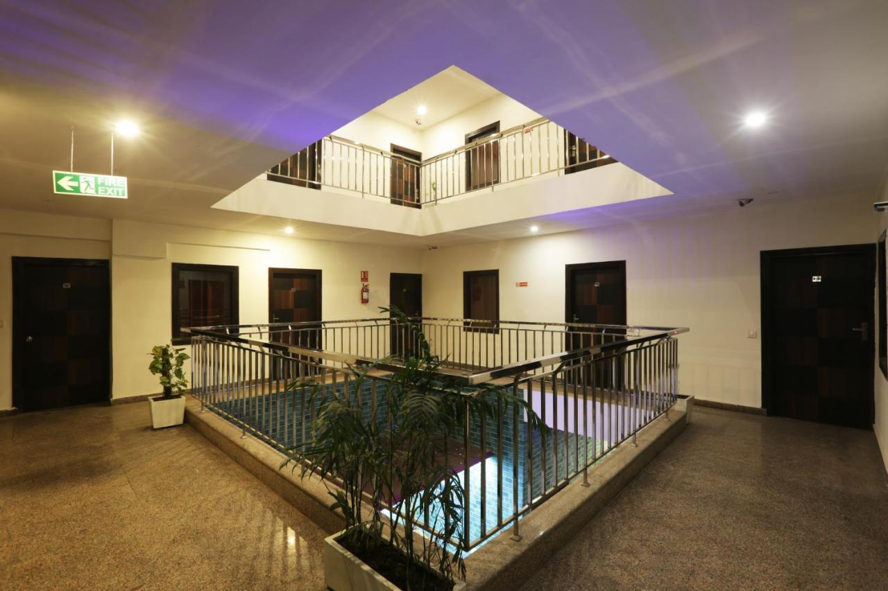 Hotel Airport Star Nuova Delhi Esterno foto