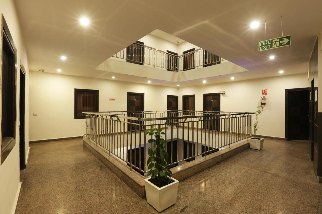 Hotel Airport Star Nuova Delhi Esterno foto